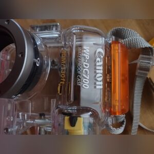 Canon WP-DC700 Waterproof Underwater Camera Case For Canon PowerShot A60 A70